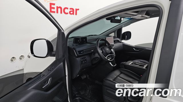 Hyundai Staria 2023 — photo 13