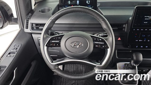 Hyundai Staria 2023 — photo 19