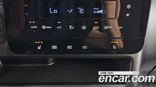 Hyundai Staria 2023 — photo 24