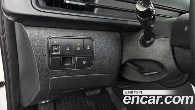 Hyundai Staria 2023 — photo 28