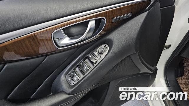 Infiniti Q50 2014 — photo 13