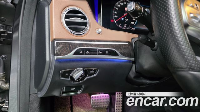 Mercedes-Benz S-Class 2018 — photo 16