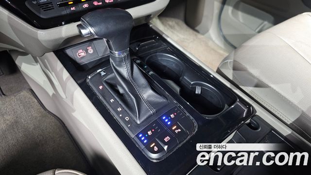 Kia Canival 2018 — photo 12