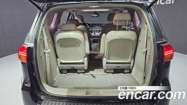 Kia Canival 2018 — photo 26