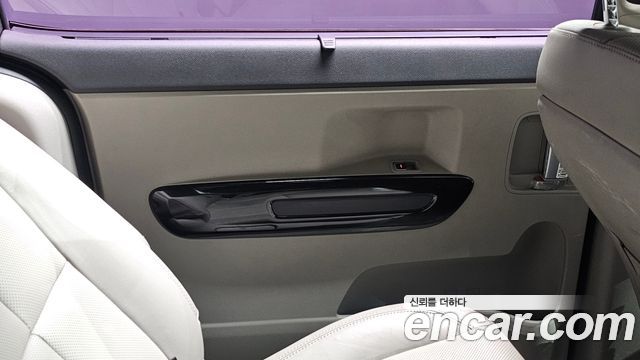 Kia Canival 2018 — photo 15