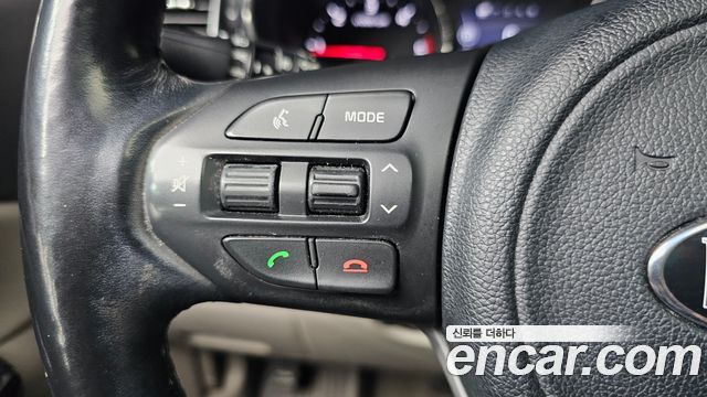 Kia Canival 2018 — photo 30