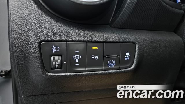 Hyundai Kona 2023 — photo 24