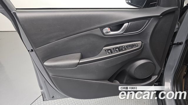 Hyundai Kona 2023 — photo 14
