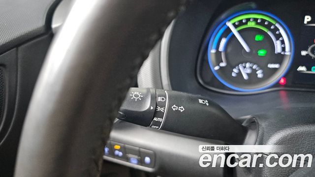 Hyundai Kona 2023 — photo 27