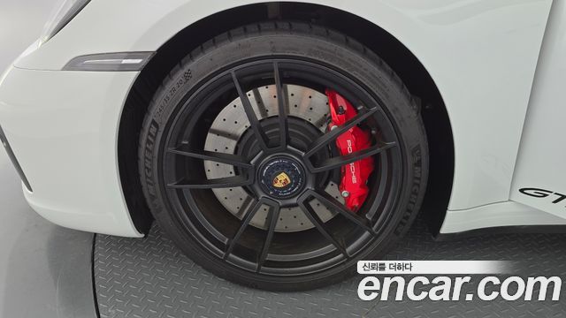 Porsche 911 2023 — photo 5