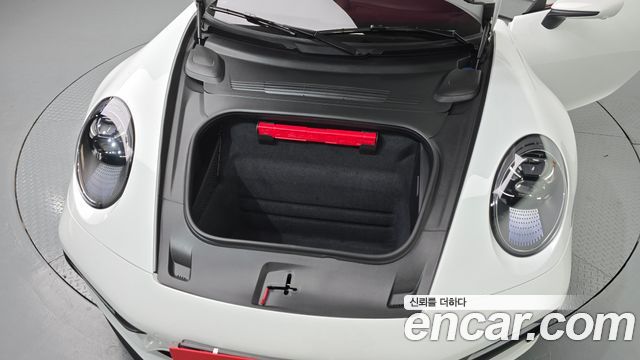 Porsche 911 2023 — photo 6