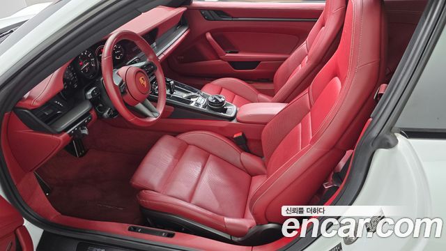 Porsche 911 2023 — photo 10