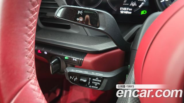 Porsche 911 2023 — photo 25