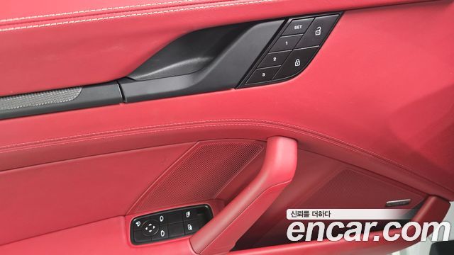 Porsche 911 2023 — photo 26