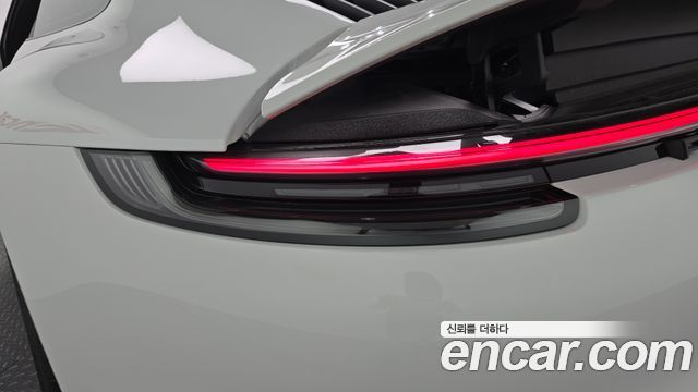 Porsche 911 2023 — photo 9