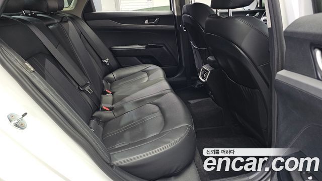 Kia K5 2021 — photo 16