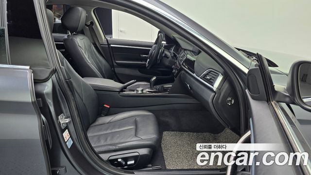 BMW 4-Series 2018 — photo 11