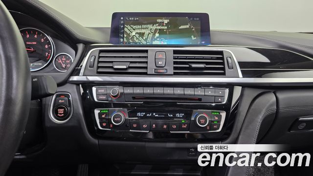 BMW 4-Series 2018 — photo 14