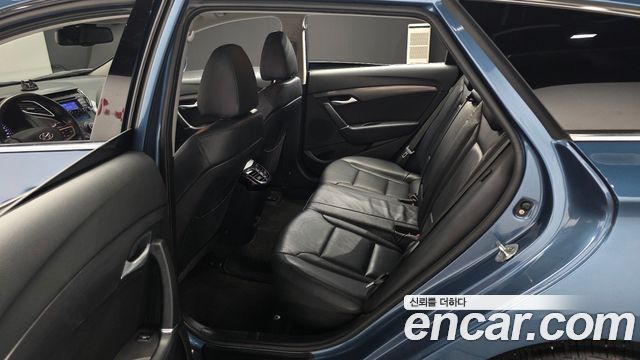Hyundai i40 2015 — photo 12