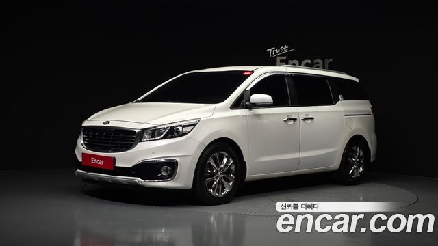 Kia Canival 2016 — photo 1