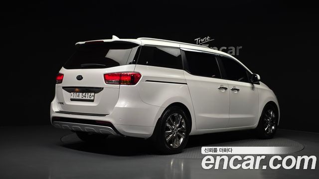 Kia Canival 2016 — photo 2