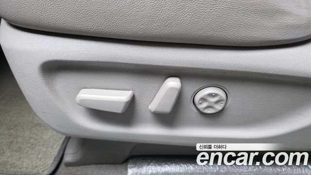 Kia Canival 2016 — photo 23