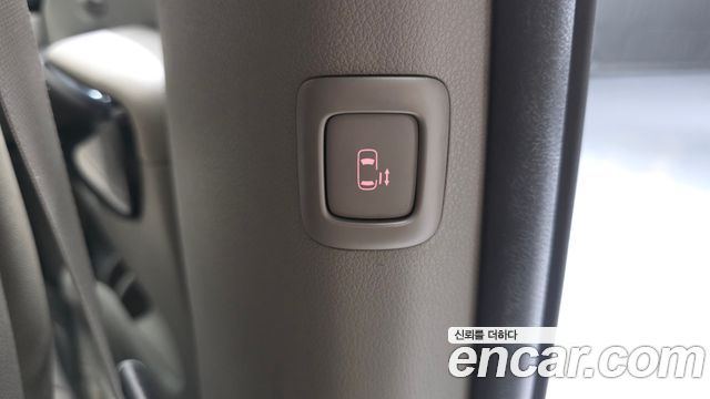 Kia Canival 2016 — photo 24