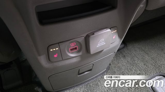 Kia Canival 2016 — photo 25