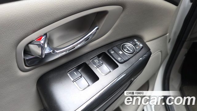 Kia Canival 2016 — photo 31