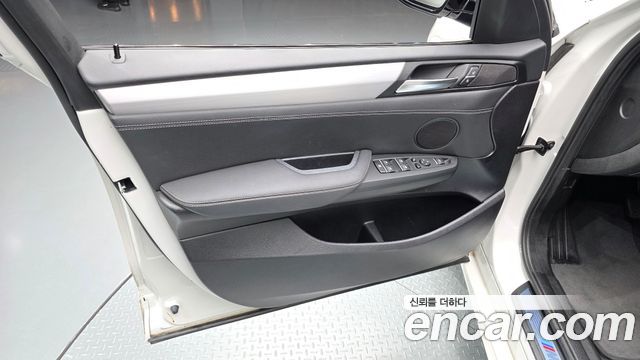 BMW X3 2016 — photo 14