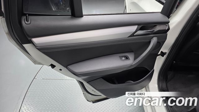 BMW X3 2016 — photo 15