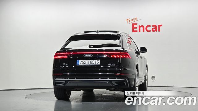 Audi Q8 2022 — photo 4