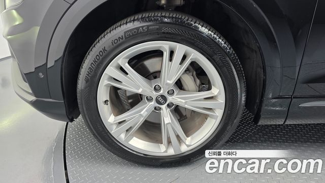 Audi Q8 2022 — photo 5