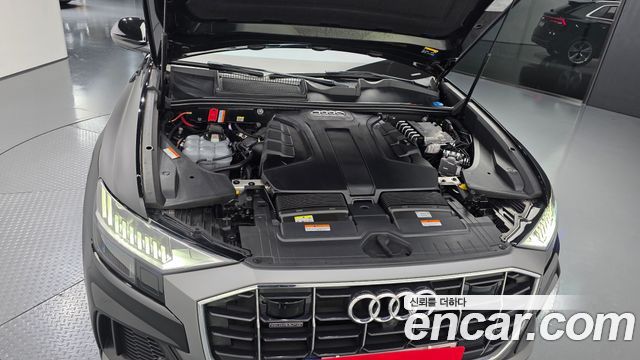 Audi Q8 2022 — photo 6