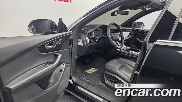 Audi Q8 2022 — photo 13