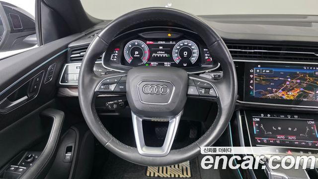 Audi Q8 2022 — photo 19