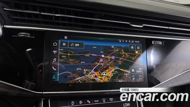 Audi Q8 2022 — photo 20