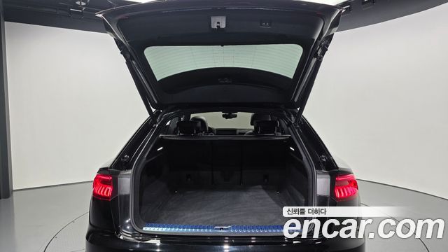 Audi Q8 2022 — photo 26