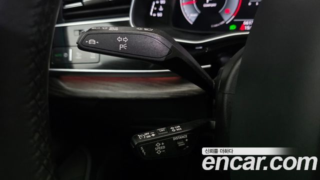Audi Q8 2022 — photo 33