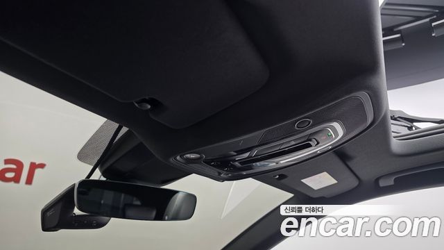 Audi Q8 2022 — photo 35