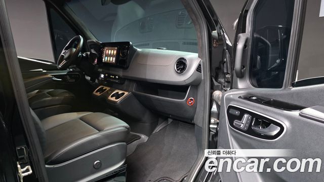Mercedes-Benz Sprinter 2019 — photo 16