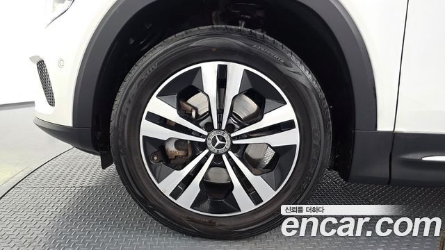 Mercedes-Benz GLB-Class 2020 — photo 5