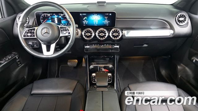 Mercedes-Benz GLB-Class 2020 — photo 10