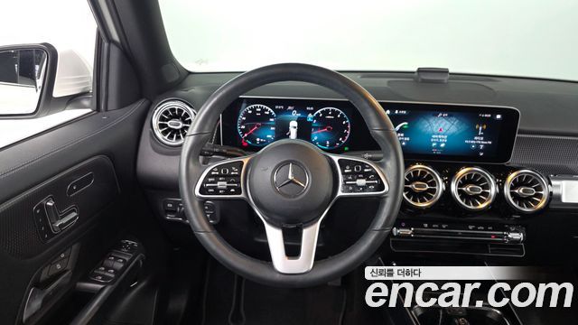 Mercedes-Benz GLB-Class 2020 — photo 19