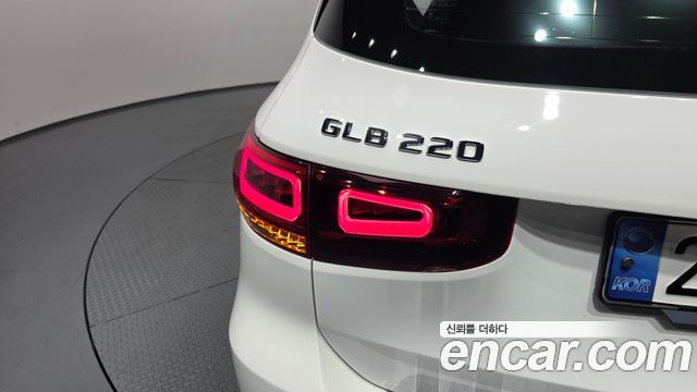 Mercedes-Benz GLB-Class 2020 — photo 9