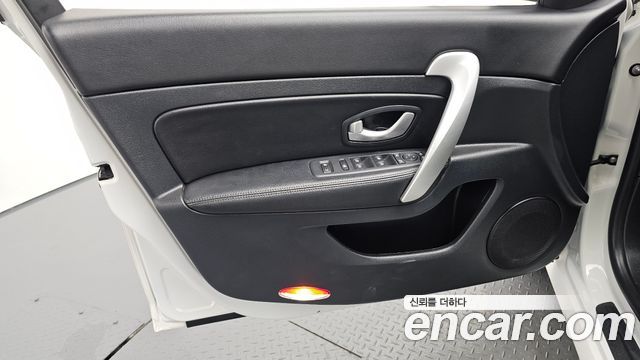 Renault Korea SM5  2018 — photo 14