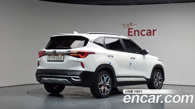 Kia Seltos 2022 — photo 2