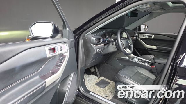 Ford Explorer 2020 — photo 10