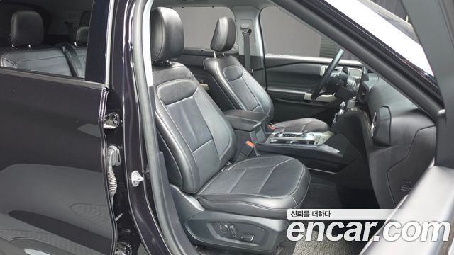 Ford Explorer 2020 — photo 12