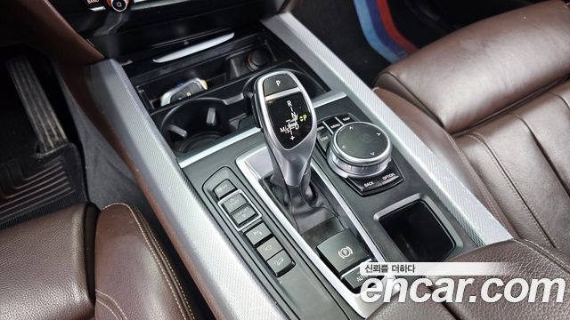 BMW X5 2018 — photo 9
